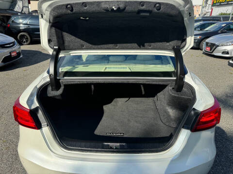 2017 Nissan Maxima 3.5 SV