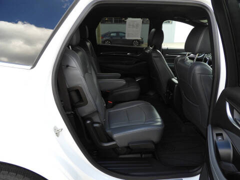 2022 Buick Enclave Essence