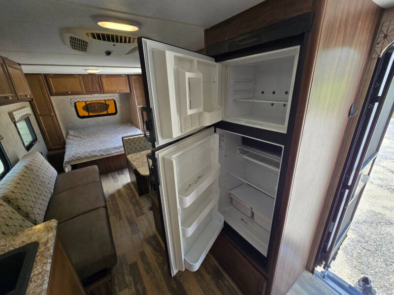 2017 Viking 21FQ