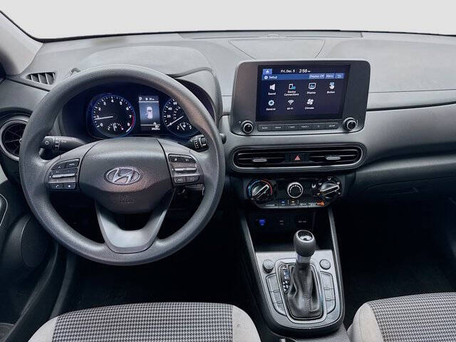 2023 Hyundai Kona SE