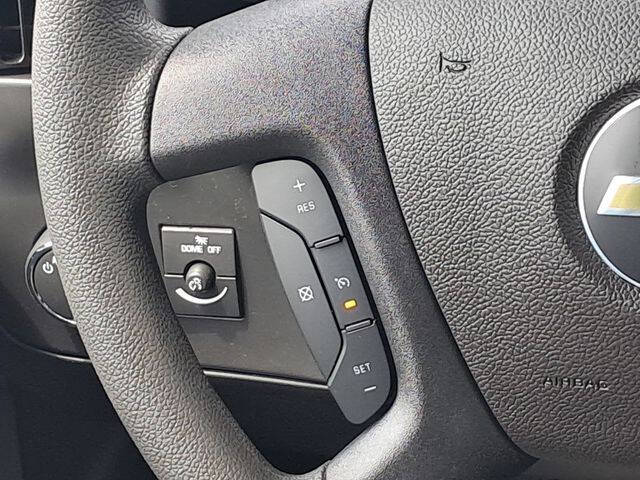 2025 Chevrolet Express 3500