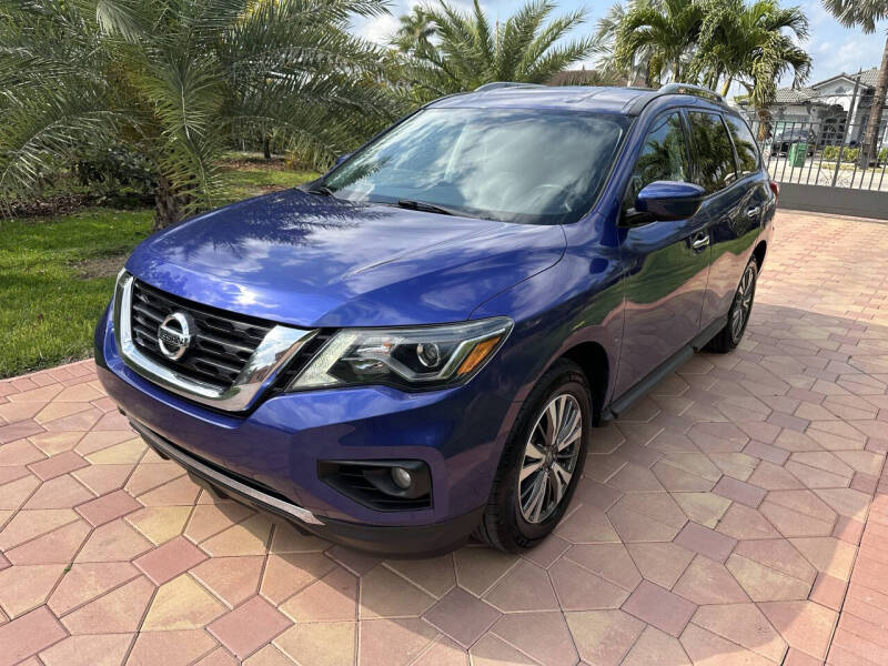 2017 Nissan Pathfinder SV