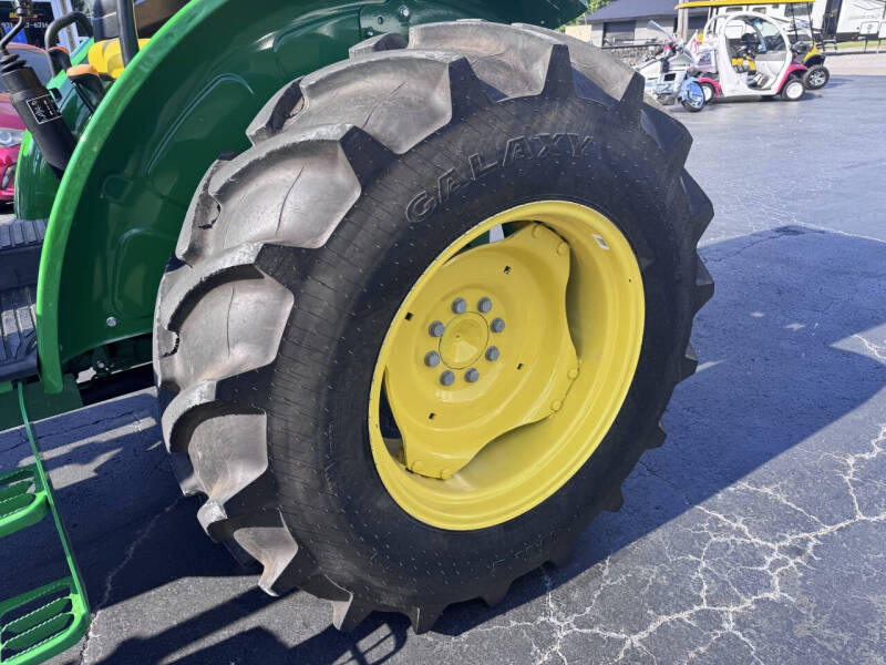2024 John Deere 5075E