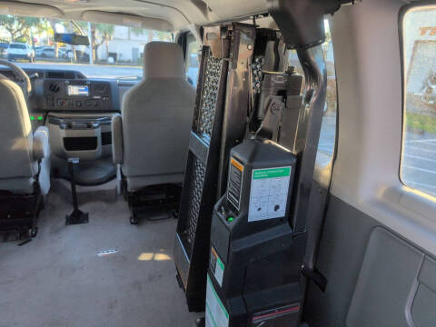 2014 Ford E-Series E-150 XLT