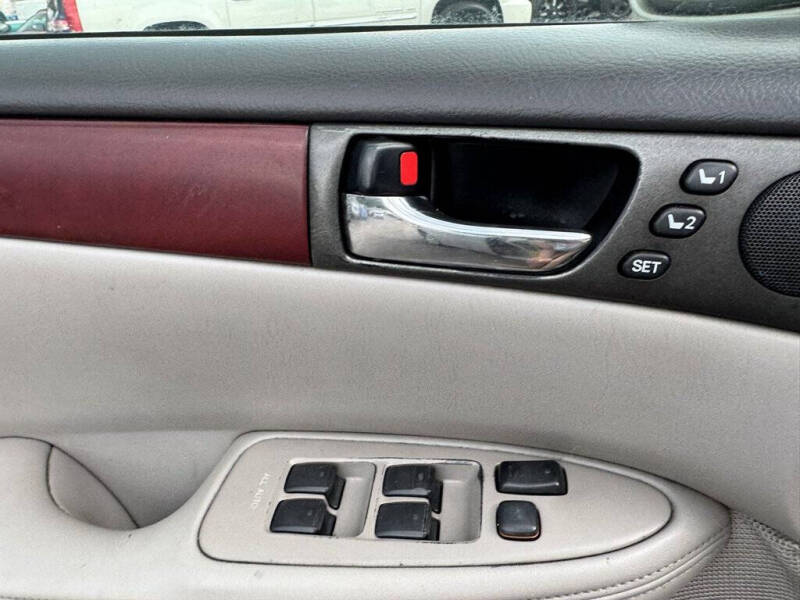 2004 Lexus ES 330