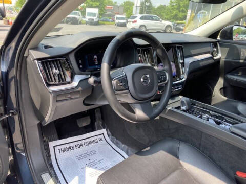 2024 Volvo S60 B5 Core Dark Theme