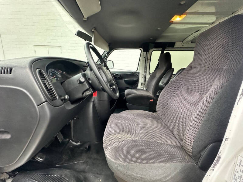 2001 Dodge Ram Van 3500