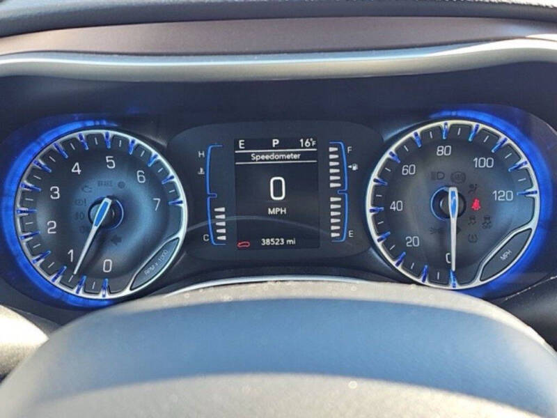 2024 Chrysler Voyager LX