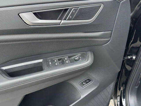 2026 Volkswagen Atlas Cross Sport SEL R-Line Black 4Motion