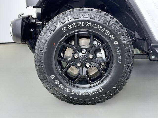 2025 Jeep Gladiator High Tide