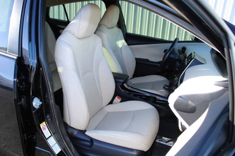 2019 Toyota Prius XLE AWD-e