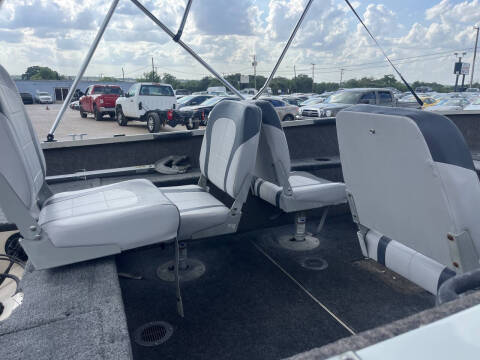 2002 Tracker PRO AVENGER 16