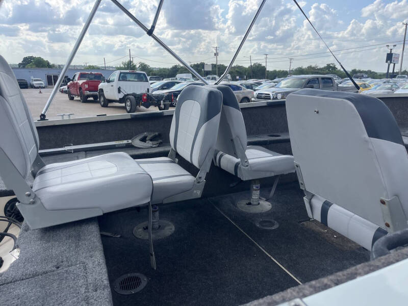 2002 Tracker PRO AVENGER 16