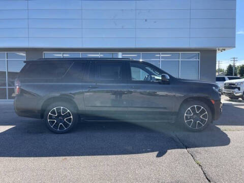 2023 Chevrolet Suburban RST