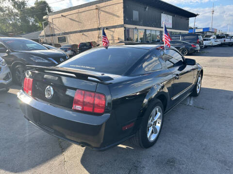 2007 Ford Mustang GT Deluxe