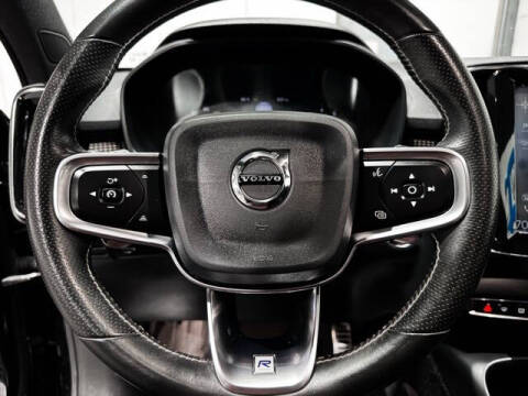 2020 Volvo XC40 T4 R-Design