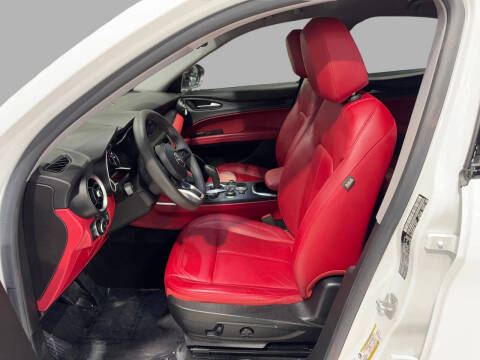 2020 Alfa Romeo Stelvio Sport