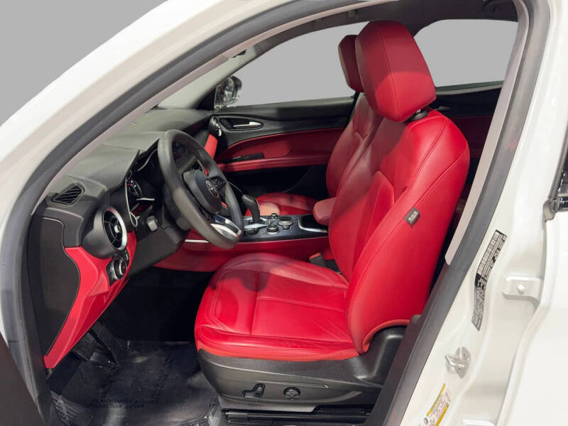 2020 Alfa Romeo Stelvio Sport