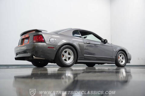 2004 Ford Mustang GT Deluxe