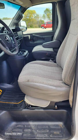 2017 GMC Savana 2500