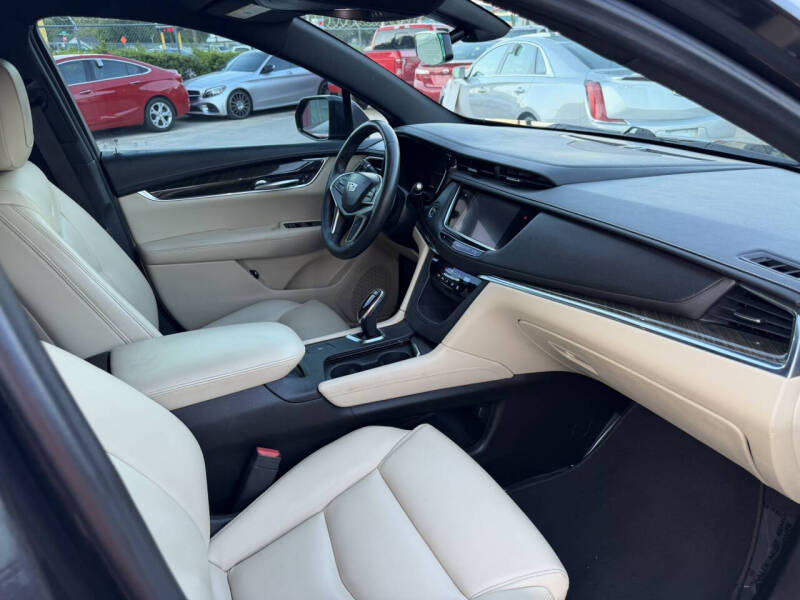 2017 Cadillac XT5