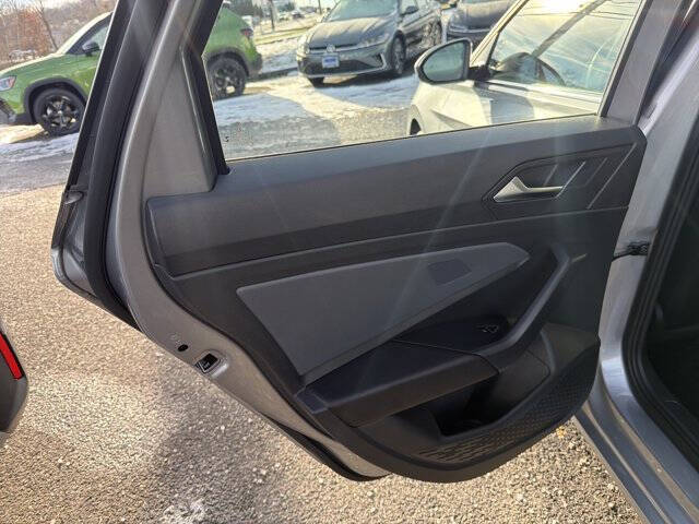 2025 Volkswagen Jetta SE