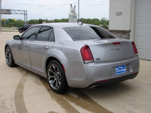 2016 Chrysler 300 S