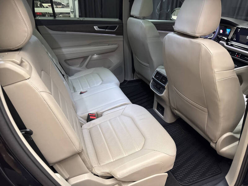 2024 Volkswagen Atlas SEL 4Motion