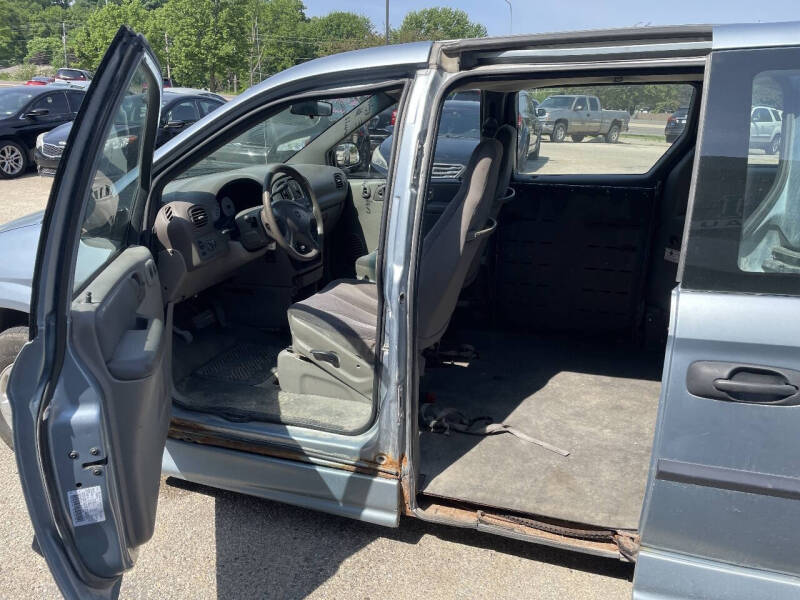 2003 Dodge Grand Caravan SE