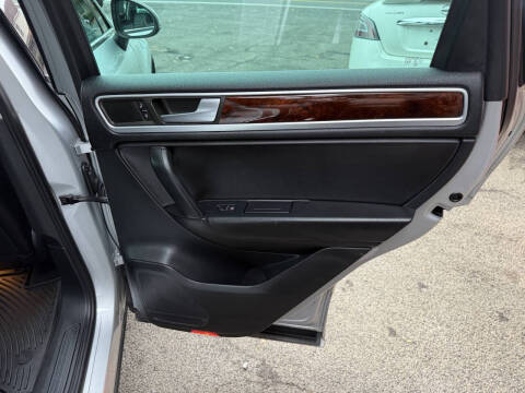 2012 Volkswagen Touareg TDI Lux