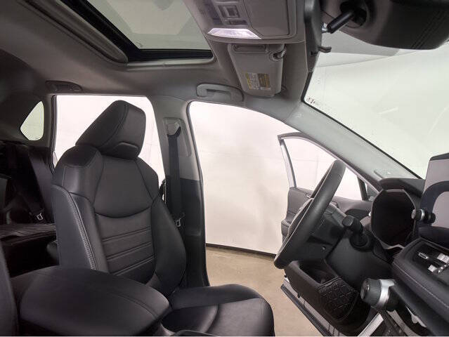 2023 Toyota RAV4 Hybrid XLE Premium