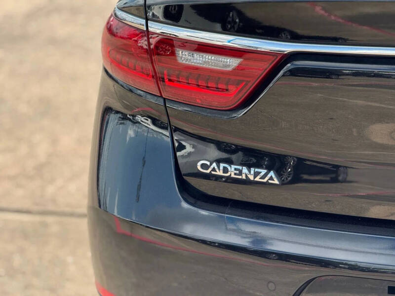 2017 Kia Cadenza Premium