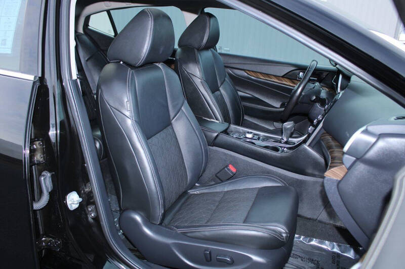 2017 Nissan Maxima Platinum