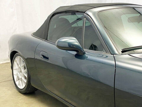 2005 Mazda MX-5 Miata