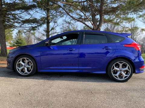 2015 Ford Focus for sale at A & J AUTO SALES in Eagle Grove IA