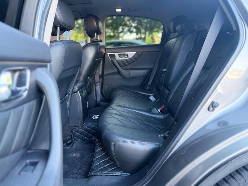 2010 Infiniti FX35