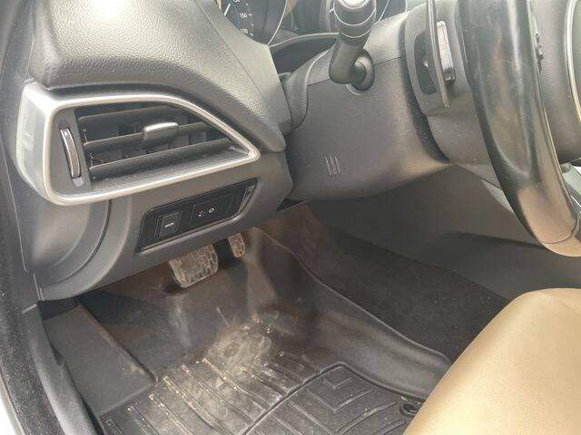 2017 Jaguar XE 25t Premium