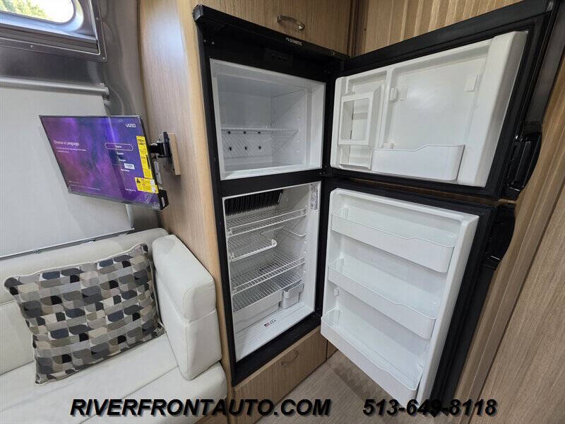 2018 Airstream Flying Cloud 25FB