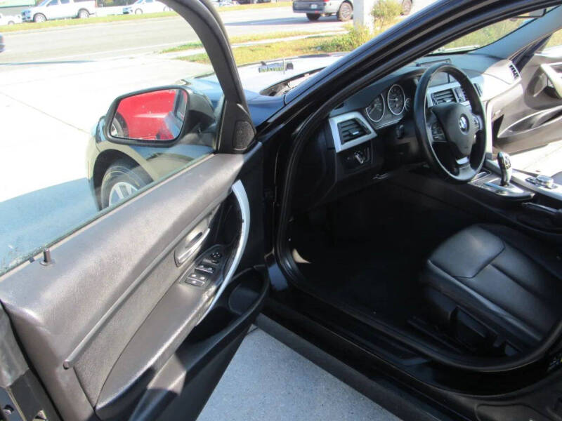 2017 BMW 3 Series 320i xDrive