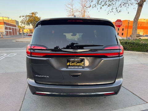 2022 Chrysler Pacifica Touring