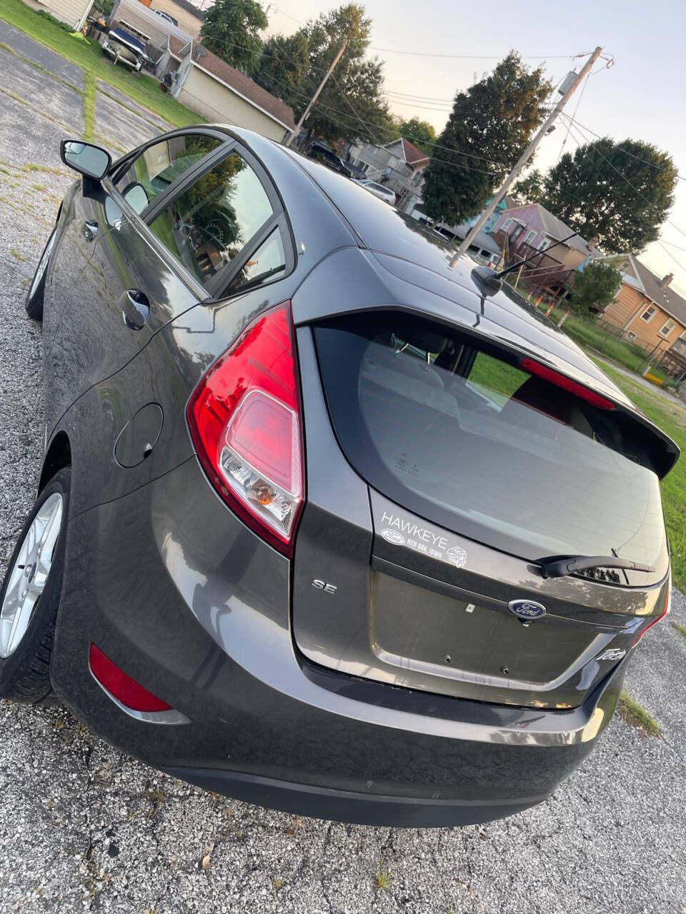 View vehicle photo 3