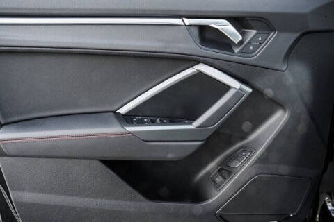 2025 Audi Q3 quattro S line Prem Plus 45 TFSI