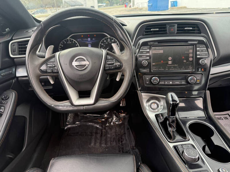 2023 Nissan Maxima 3.5 SR