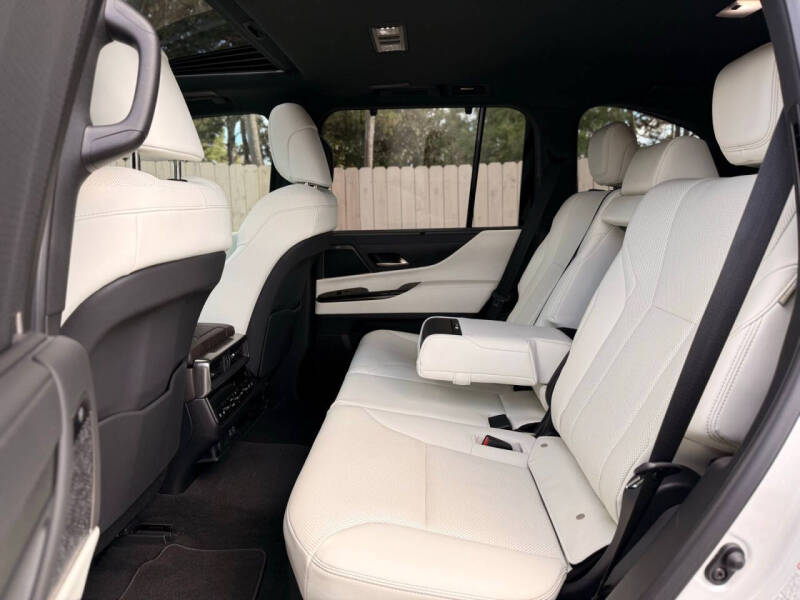 2024 Lexus LX 600 Luxury