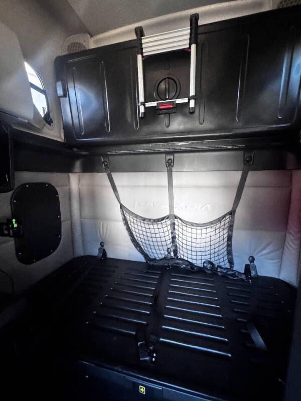 2020 Freightliner Cascadia