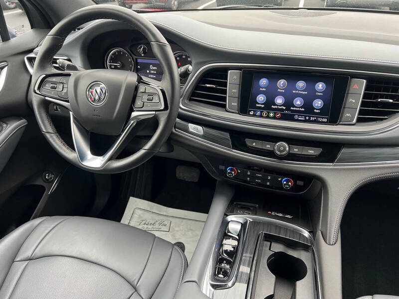 2023 Buick Enclave Essence