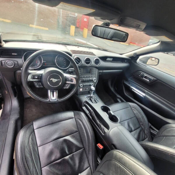 2015 Ford Mustang V6