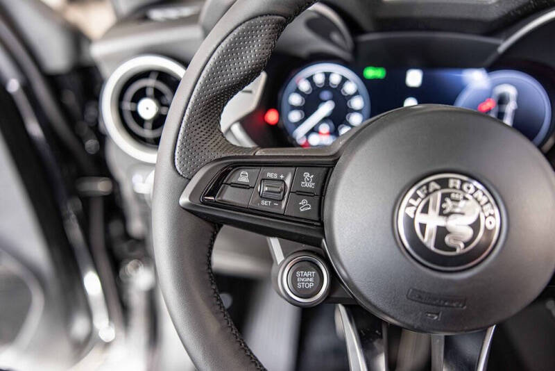 2025 Alfa Romeo Stelvio