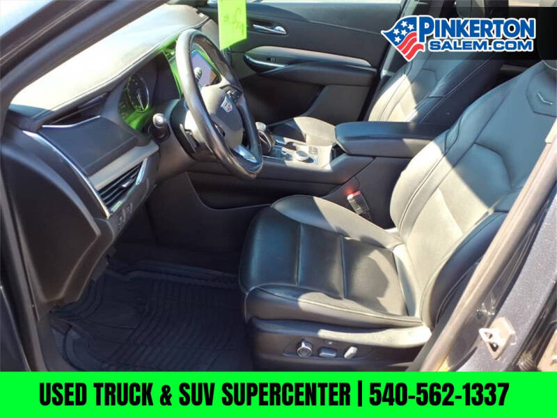 2019 Cadillac XT4 Premium Luxury