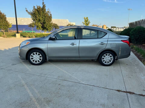 2013 Nissan Versa 1.6 SV
